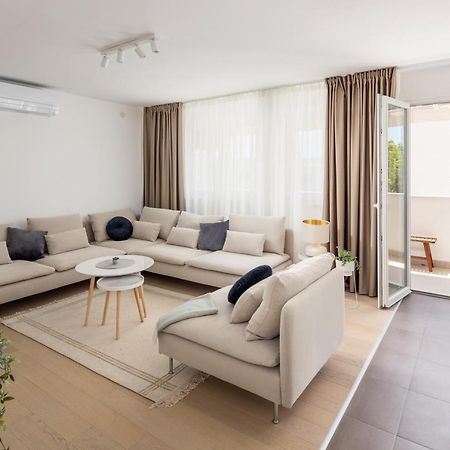 Apartment Nova 4* Dugi Rat Eksteriør bilde